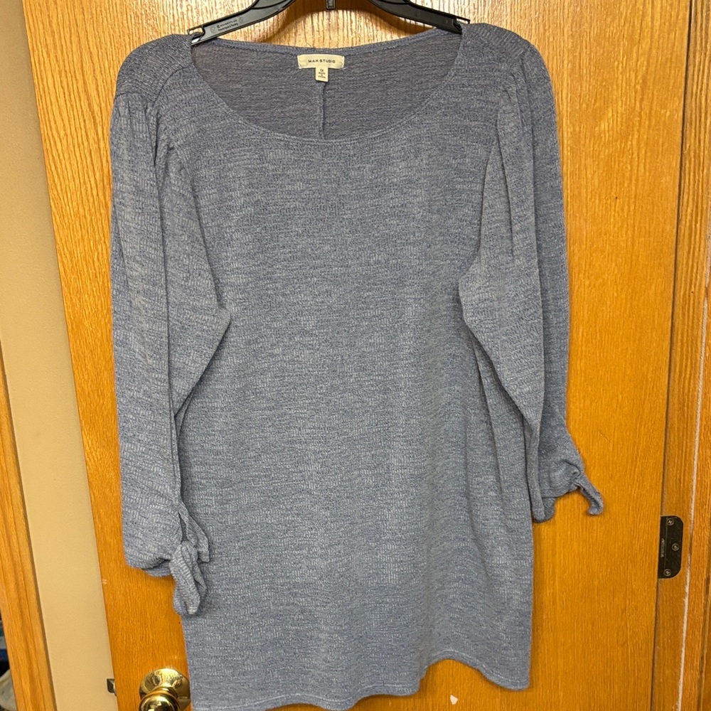 5 for $25 Max Studio Gray Knit Top